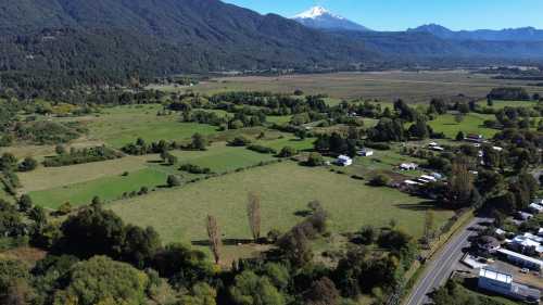 Venta Campo 3.9 ha con Orilla de Estero, Sector Casa de Lata, Camino a Curarrehue
