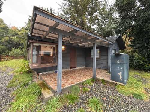 Arriendo Complejo de Cabañas en Callejón Silva, Parcela Nº8, ubicada en sector aeropuerto.